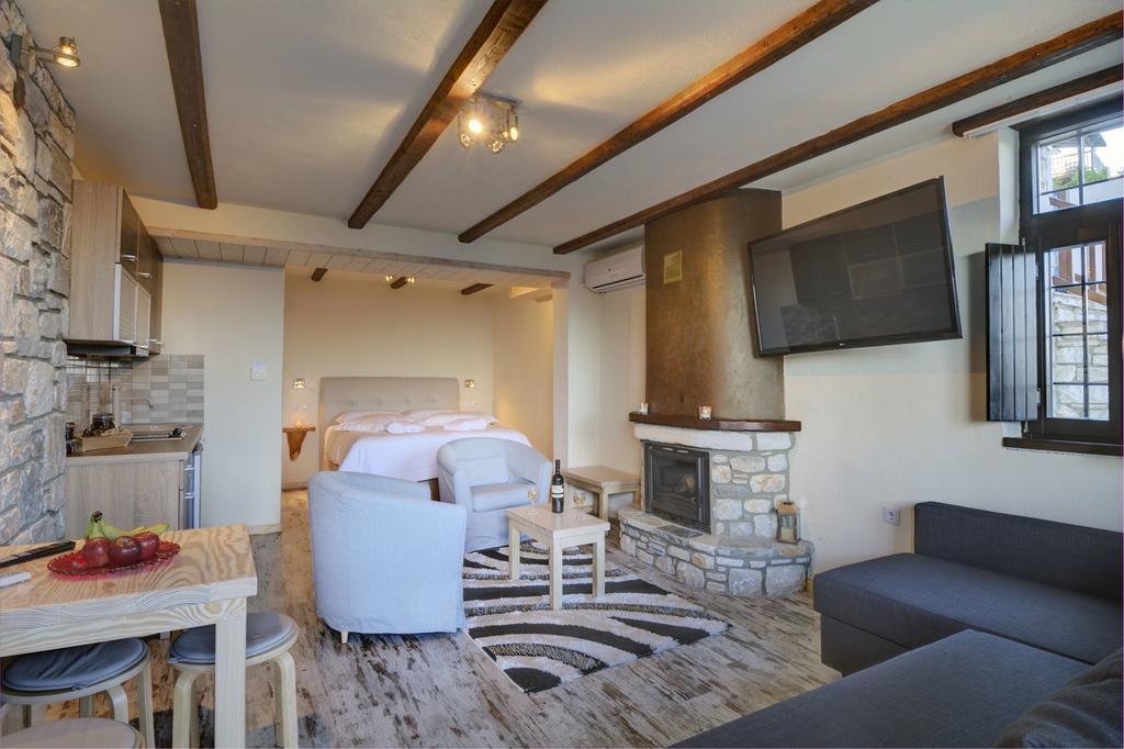 Appartement Mple Feggari à Mourésion Extérieur photo
